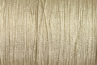 Metalická šňůrka stáčená, průměr cca 0,6 mm, metráž 1 m - stříbrná (světle zlatostříbrná)