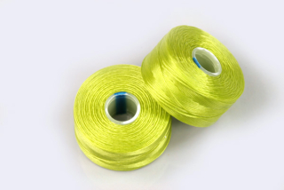 Superlon (S-lon) nit AA (0,09 mm), cívka 68 m, chartreuse, svěží zelená (chartreuse)