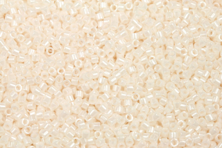 Rokajlové korálky Miyuki Delica 11/0 - Opague Bisque White Ceylon (DB1530), 5 g