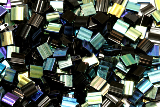 Dvoudírkové korálky Miyuki Tila 5x5 mm, Jet AB (TL4555), 5 g