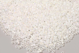 Rokajlové korálky Miyuki Delica 11/0 - White Pearl AB (DB202), 5 g