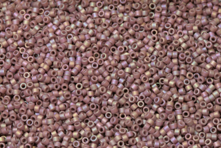 Rokajlové korálky Miyuki Delica 11/0 - Frost Opaque Glaze Rainbow Grape (DB2322), 5 g