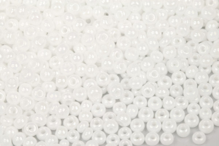 PRECIOSA rokajl 6/0 (3,7 - 4,3 mm) RH, bal. 50 g - sytá bílá křída s listrem, sfinx