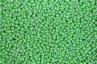 PRECIOSA rokajl 11/0 (2,0 - 2,2 mm) RH, bal. 50 g - sytá zelená s listrem, sfinx