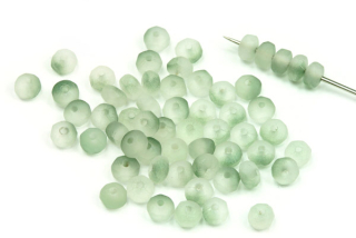 Broušené korálky slavík 2,5x4 mm, 60 ks/16 cm - zelený listr (polodekor) na krystalu, mat