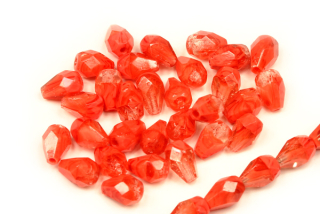 Broušené korálky hrušky 7x5 mm, 20 ks - oranžovočervená/čirá žíhaná