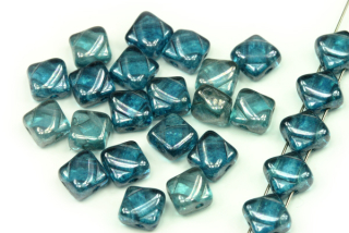 Silky beads Diagonal 6x6 mm, 30 ks - transparentní alexandrit s modrým listrem