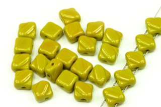 Silky beads Diagonal 6x6 mm, 30 ks - sytá hořčicová