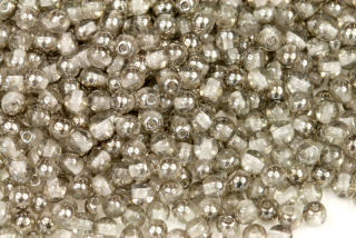 Mačkané korálky kuličky 4 mm, 40 ks/16 cm - půlpokov Chrom na krystalu