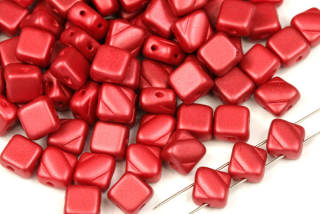 Silky beads Diagonal 6x6 mm, 30 ks - červený vosk