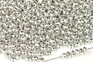 Broušené korálky slavík 2,5x4 mm, 60 ks/16 cm - stříbrný celopokov Labrador full