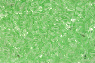 Mačkaná pohanka klasik 5x4 mm, 30 ks - transparentní zelená peridot