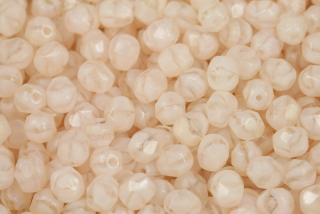 Broušené korálky ohňovky 6 mm, 27 ks/16 cm - světle růžové měsíční sklo