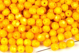 Broušené korálky ohňovky 6 mm, 27 ks/16 cm - sytá žlutá, odstín limon