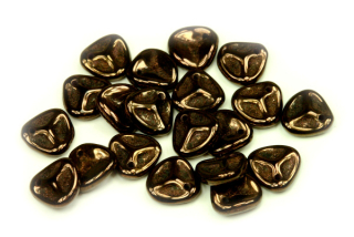 Rose petal 7x8 mm, 30 ks - listr Vega na černé, metalická hnědá