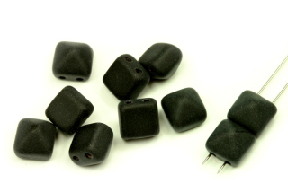 Dvoudírková pyramida, beadstud 8x8 mm, 10 ks - sytá černá matná