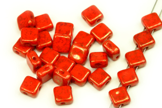 Dvoudírková Czech Tila diagonal 6x6 mm, 30 ks - listr red terakota na sytém koralínu