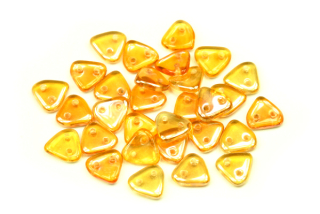 Dvoudírkový trojúhelník (sekyra) 6x6 mm, 30 ks - oranžový pokov Aprikov na krystalu