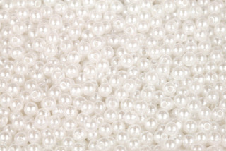 Plastové korálky voskované, imitace perel, kulička 4 mm, 100 ks - bílá