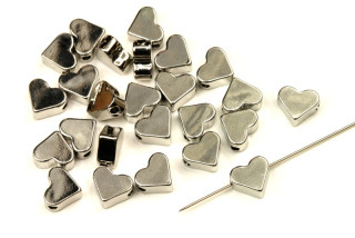 Kovový korálek srdíčko 7x6x3 mm, galva platina, 1 ks
