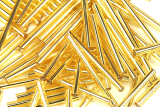 PRECIOSA Bugles-RH, rovné čípky 13,3" (30 mm), 50 ks - svět. topaz (zlatá), stř.průtah