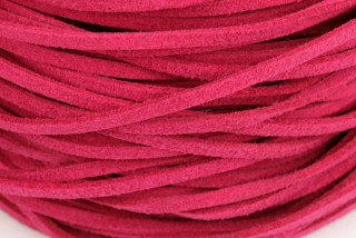 Plochý řemínek 3 mm, imitace kůže (semiše), 1 ks cca 1 m - tmavší růžová, fuchsie
