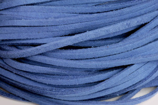 Plochý řemínek 3 mm, imitace kůže (semiše), 1 ks cca 1 m - modrá