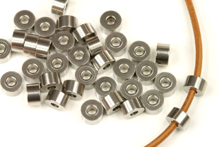 Korálky z nerezové oceli AISI 304, váleček 6x4 mm, 1 ks
