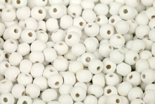 Dřevěné korálky lakované, kulička 6 mm, 10 g (cca 120 ks) - bílá