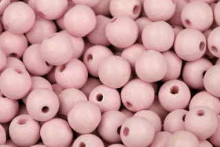 Dřevěné korálky lakované, kulička 8 mm, 30 ks - světle růžová (výroba ČR)