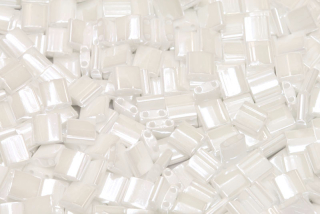 Dvoudírkové korálky Miyuki Tila 5x5 mm, White Pearl (TL420), 5 g