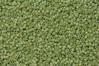 Rokajlové korálky Miyuki Delica 11/0 - Frost Opaque Glaze Rainbow Kiwi (DB2310), 5 g